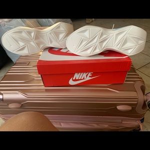 Womens Nike Vista Lite SE